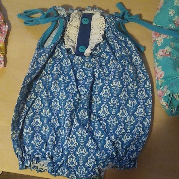 Ric Rac & Ruffles bubbles - Picture 4 of 6